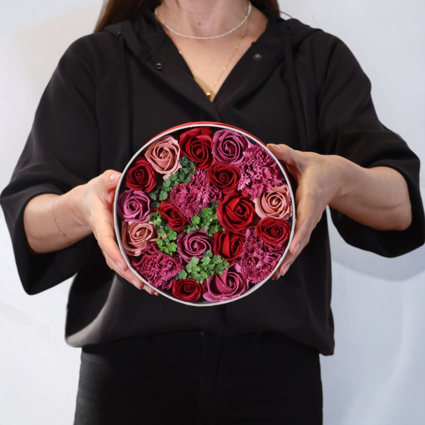 Soap Flowers Round Box - Vintage Roses
